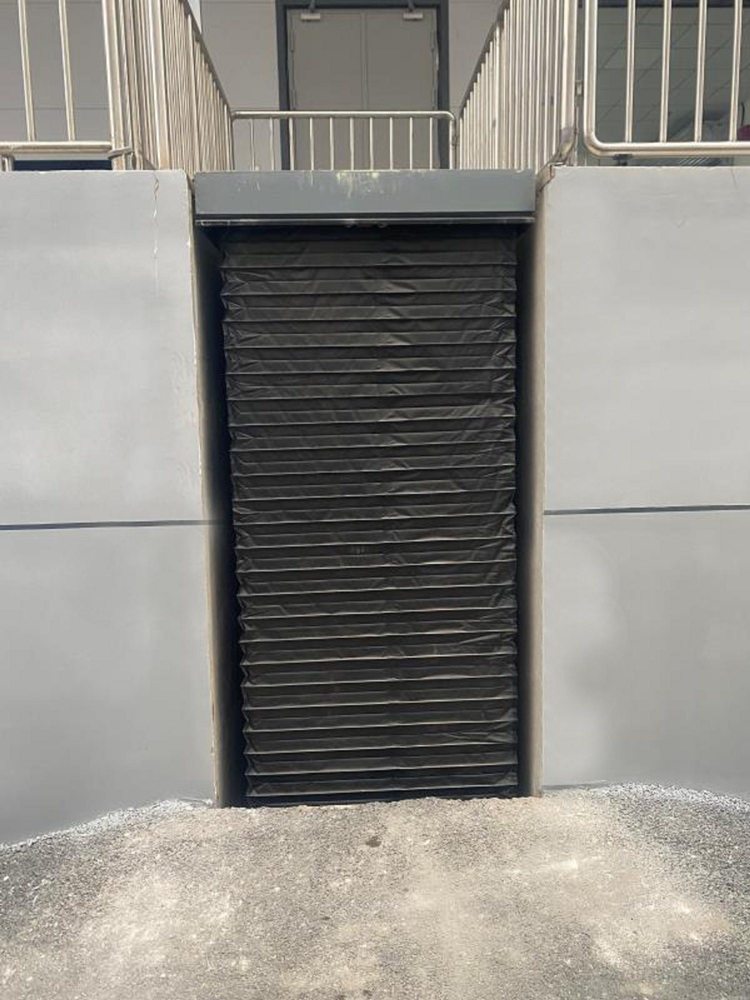 M1-010125-D2 Ce Hydraulic Mini Scissor Lift with Handrail Running Mode Stationary