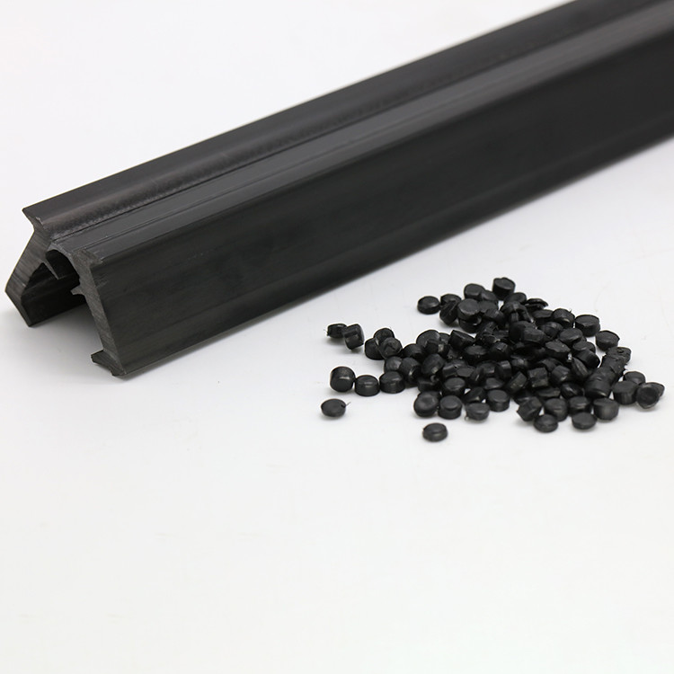 1.6g/cm3 White PVC Plastic Granules Extruded Product