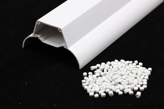 Giá tốt 25kgs / túi Profile Extrusion PVC hạt nhựa FDA trực tuyến